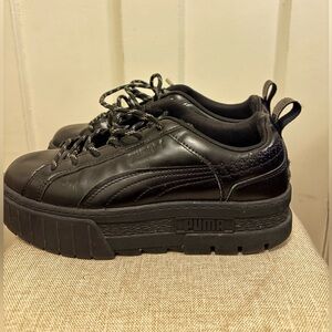 PUMA x Dua Lipa Mayze Flutur platform sneakers in black. Platform Black 7